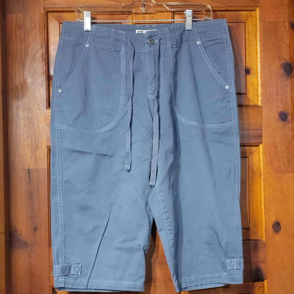 Faded Glory Sz10 gray Capris